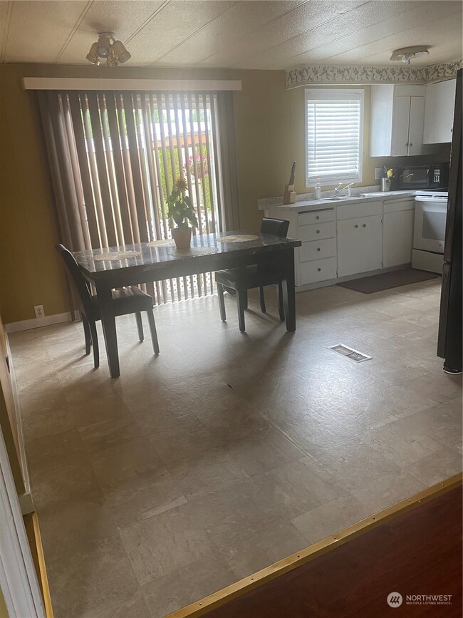 838 W Axton Rd unit 56, Bellingham, WA 98226 - photo 7