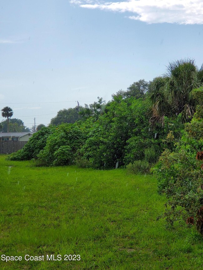 511 S Wilson Ave, Cocoa, FL 32922 - photo 2