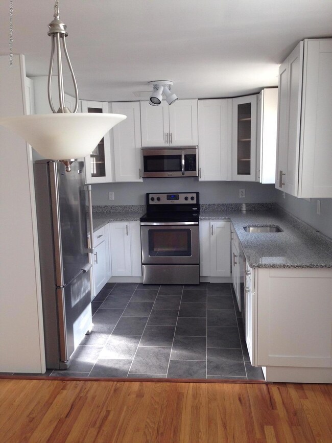 402 Lake Ave, Oakhurst, NJ 07755 - photo 5