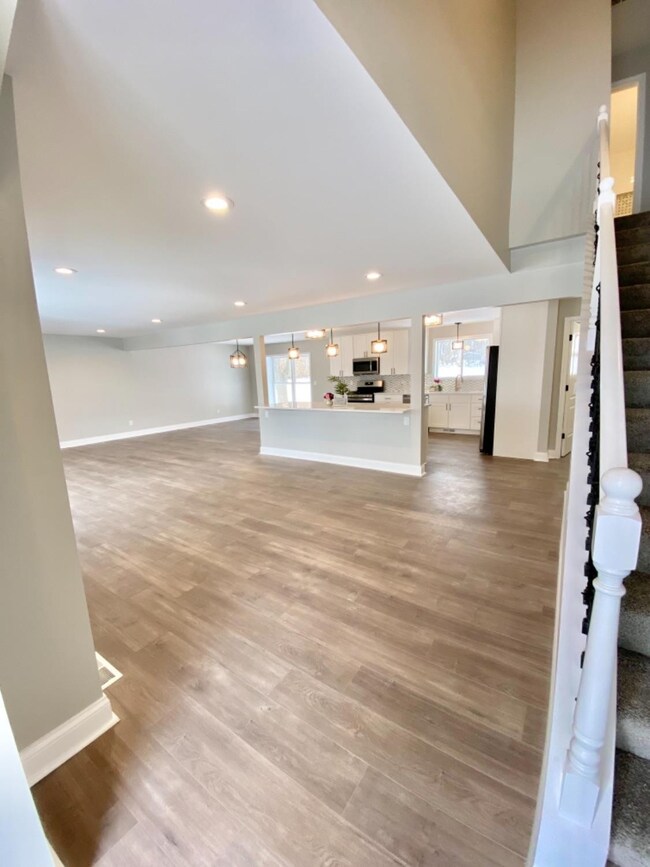 3850 W 91st Ave, Merrillville, IN 46410 - photo 7