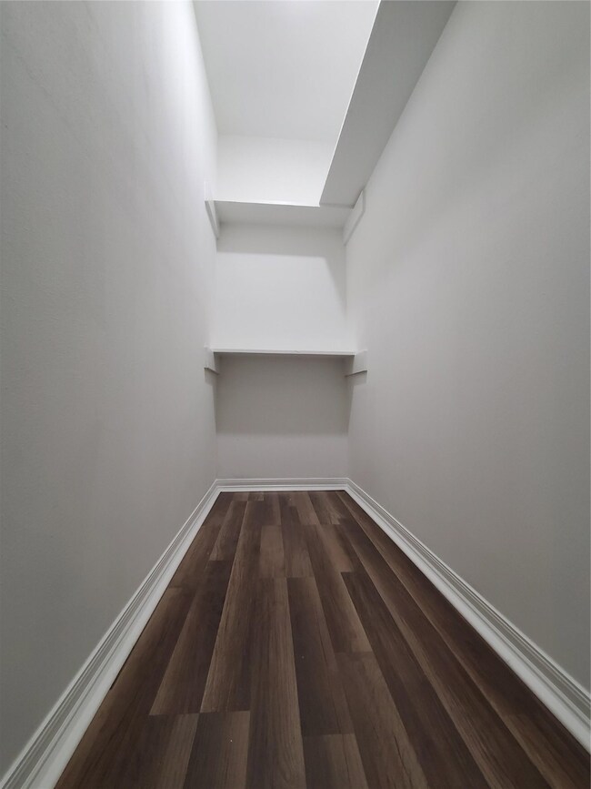 6905 S Hall St, Houston, TX 77028 - photo 5