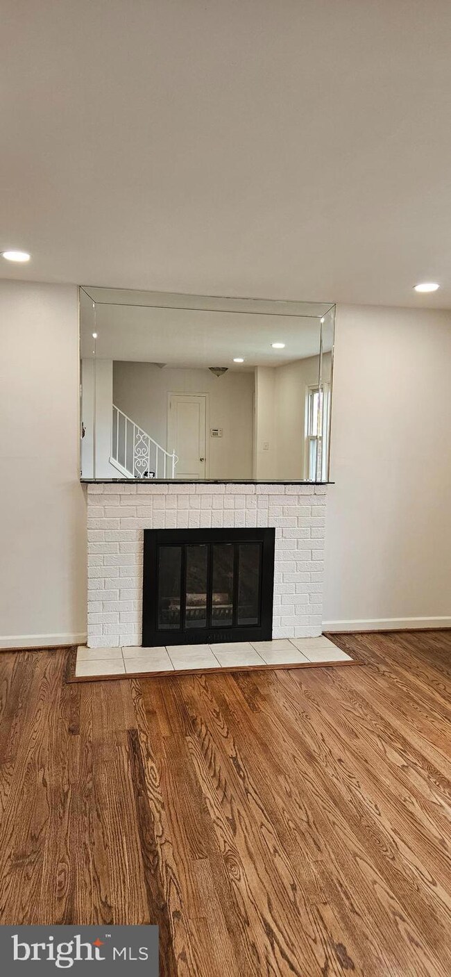 717 Sheridan St, Hyattsville, MD 20783 - photo 2