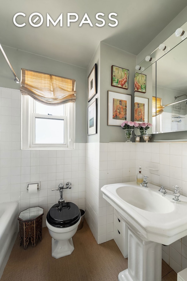 Prewar Sutton Place unit 13B, New York, NY 10022 - photo 6