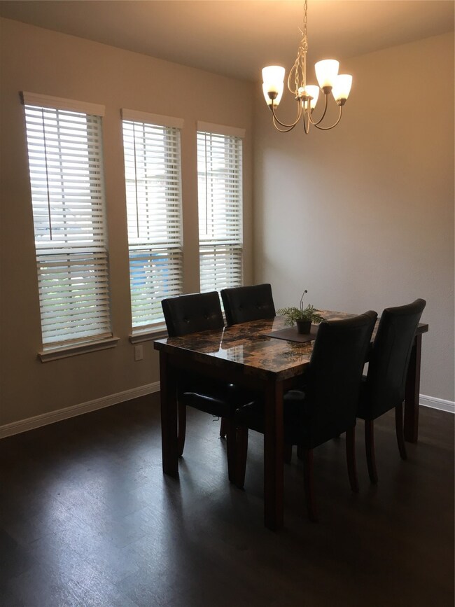 10045 Swift Fox Ct, Magnolia, TX 77354 - photo 6