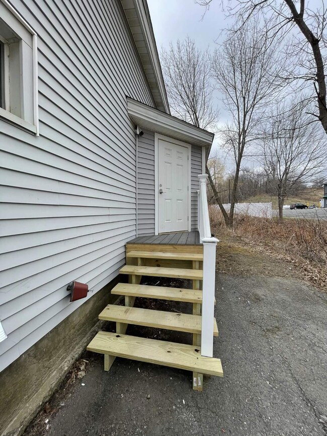 pics_Page_09_Image_0001