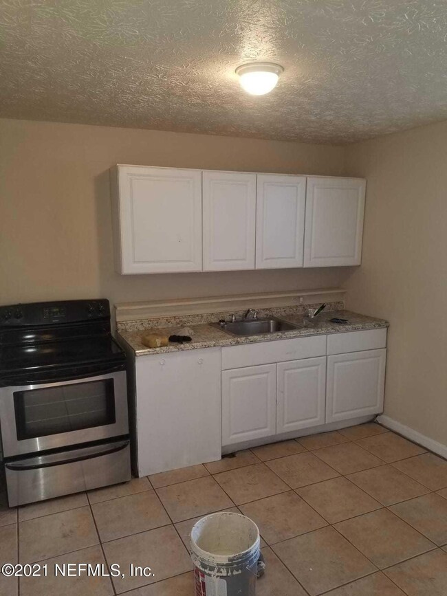5226 Lexington Ave, Jacksonville, FL 32210 - photo 2