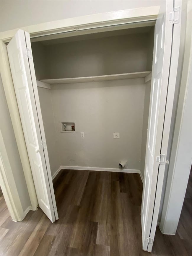 424 E Simonds