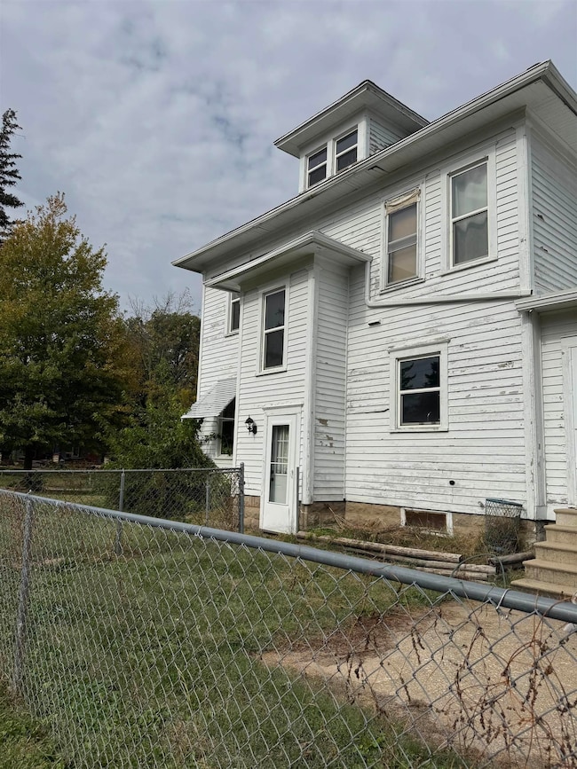 618 State St, Dysart, IA 52224 - photo 4