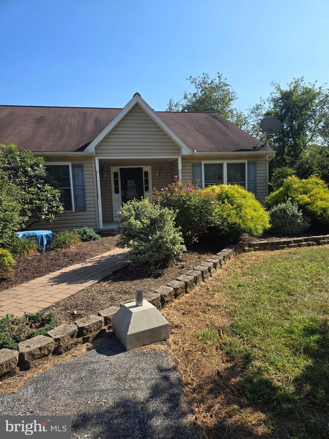 1431 Orchard Ln, Boyertown, PA 19512 - photo 3