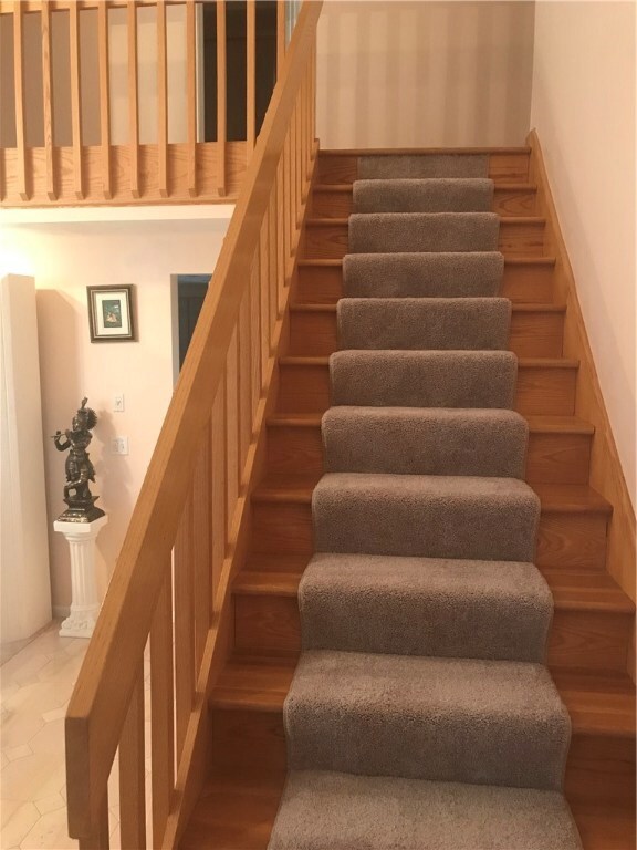 75 Castleton Dr, Cranston, RI 02921 - photo 7