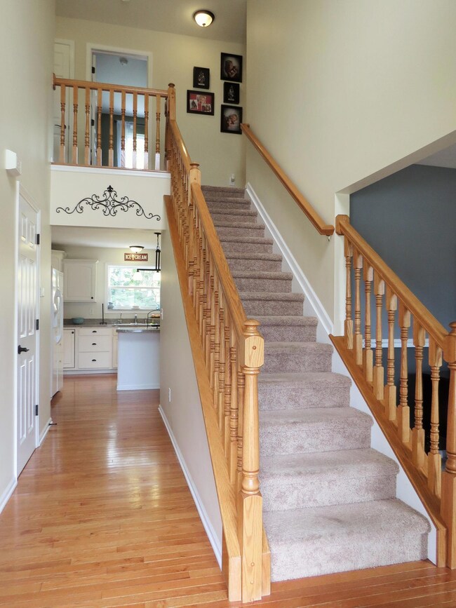 Foyer/Staircase