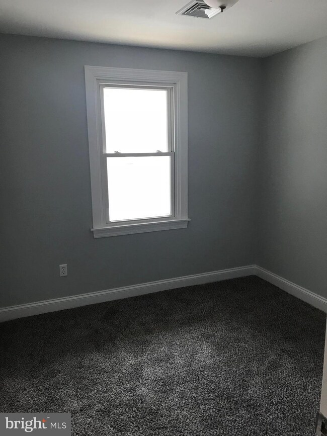 226 Lyndale Ave, Nottingham, MD 21236 - photo 7