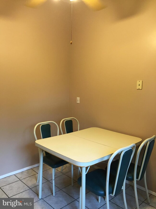 406 Deacon Brook Cir, Reisterstown, MD 21136 - photo 6