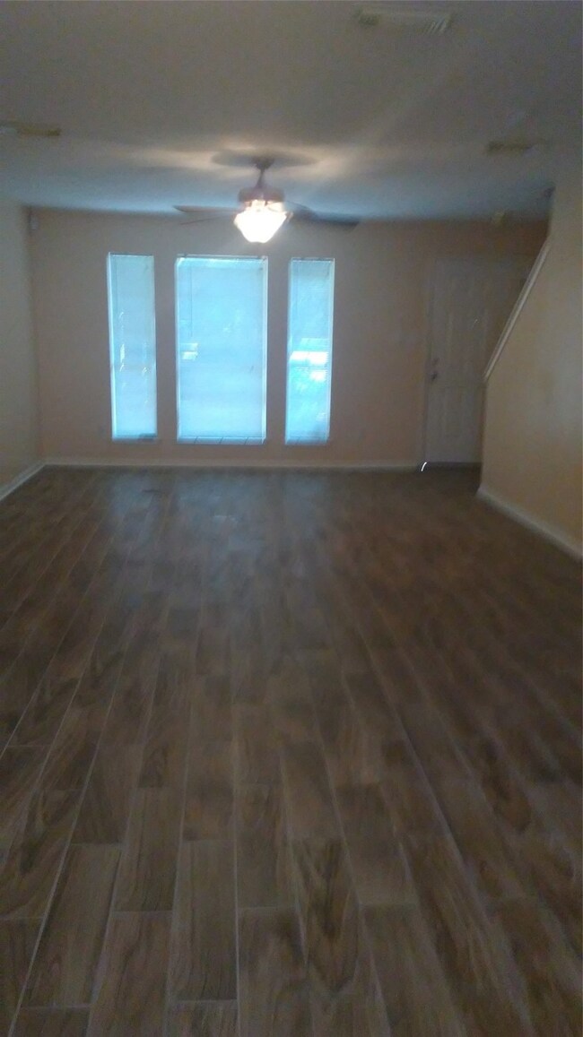 16774 Canary Ct, Conroe, TX 77385 - photo 7