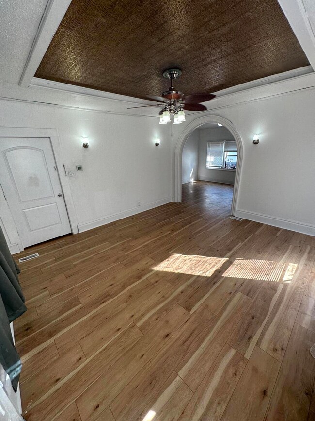 736 Broadway St, Niles, MI 49120 - photo 7