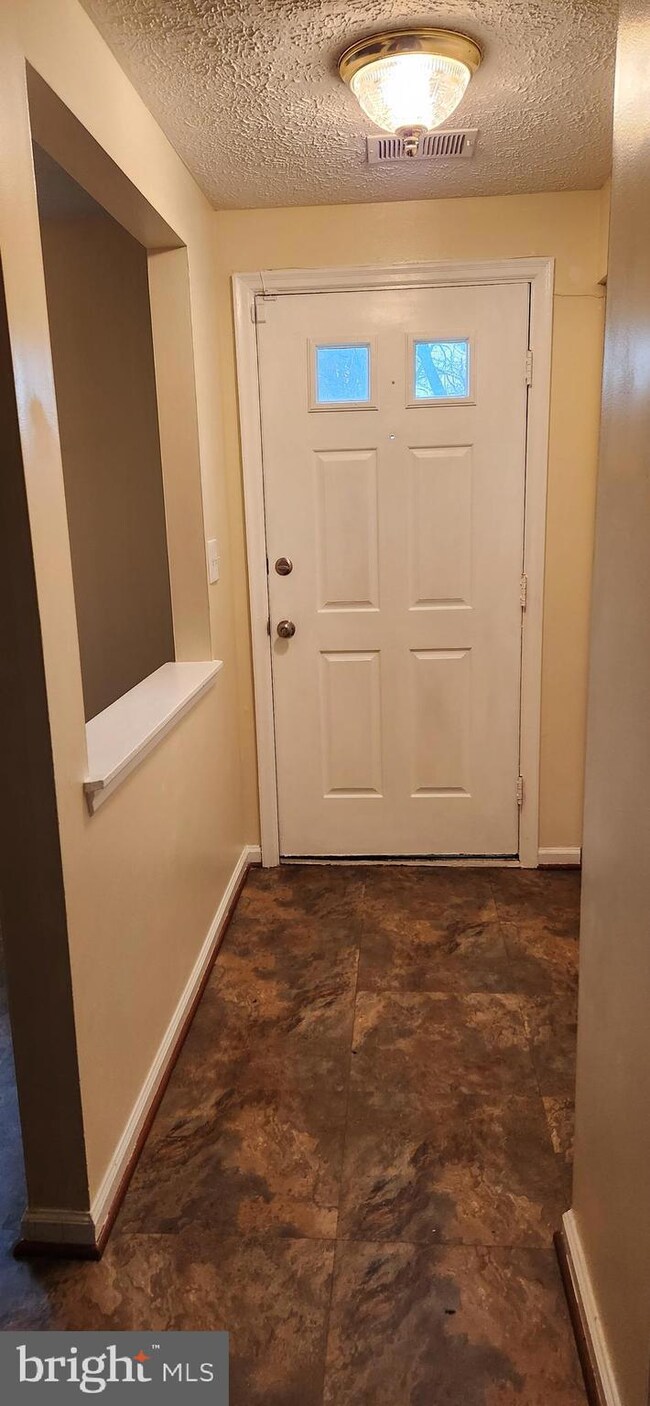 3704 Masthead Trail, Triangle, VA 22172 - photo 5