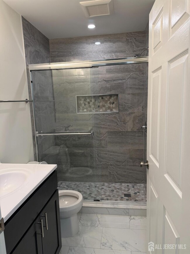 1214 Waterford Dr unit 14, Edison, NJ 08817 - photo 6