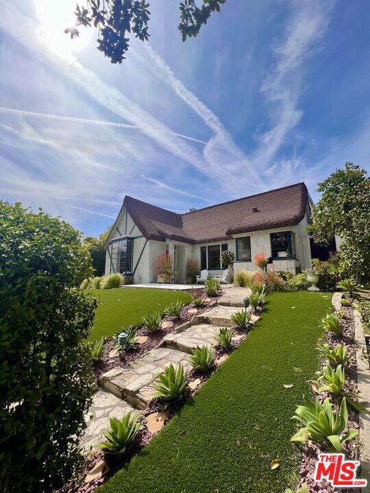 unlisted-address, Glendale, CA 91201 - photo 2