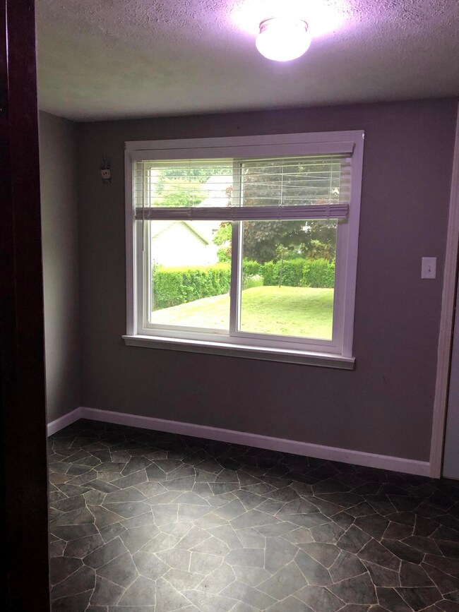 828 Fielding Rd, Sidney, OH 45365 - photo 5