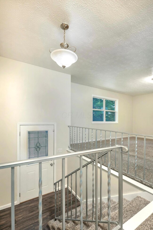 6828 Old Tarlton Pike, Circleville, OH 43113 - photo 2