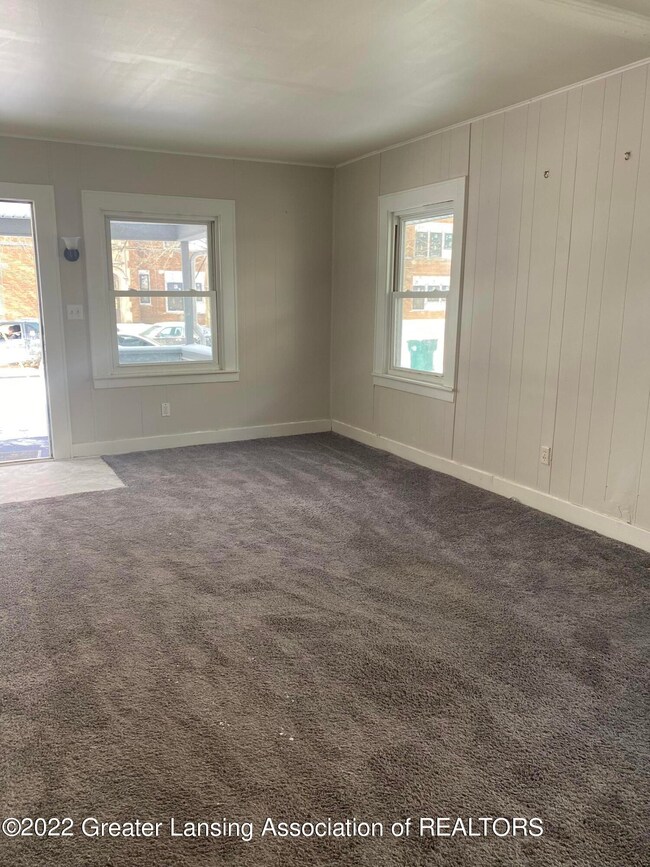 1017 S Holmes St, Lansing, MI 48912 - photo 5