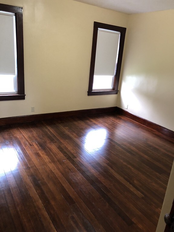 136 Sawtell Ave unit 1, Brockton, MA 02302 - photo 3