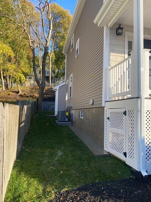 62 Windsor St, Worcester, MA 01605 - photo 5