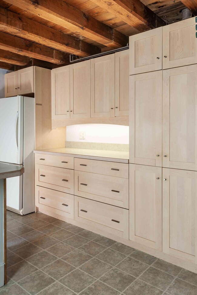 801 Us Route 1 unit D2, York, ME 03909 - photo 7