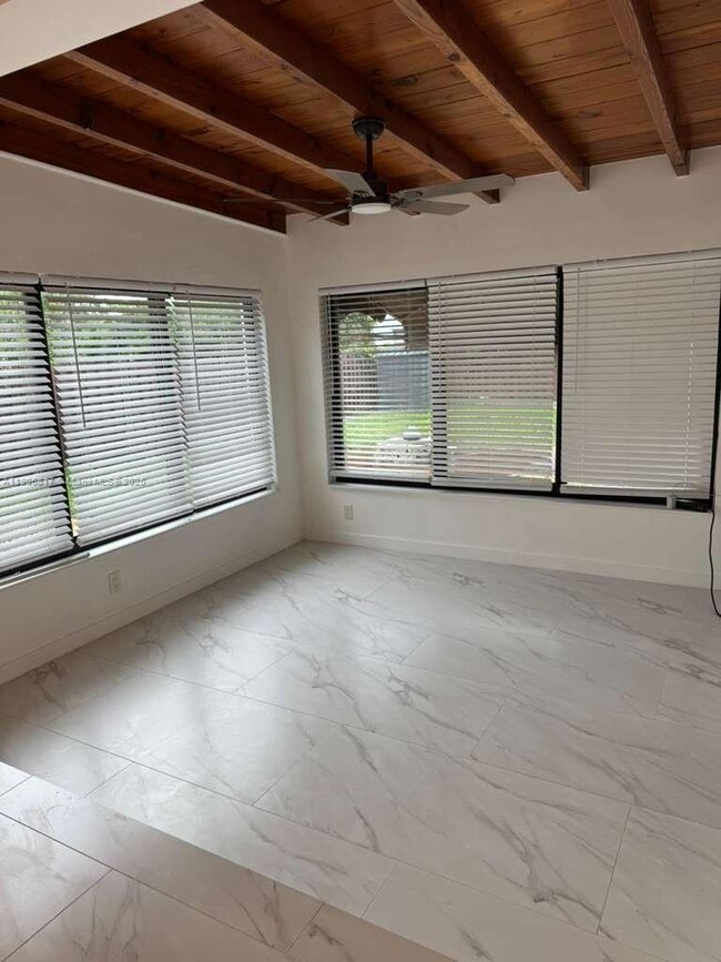 117 NE 2nd Terrace unit FRONT, Hallandale Beach, FL 33009 - photo 7