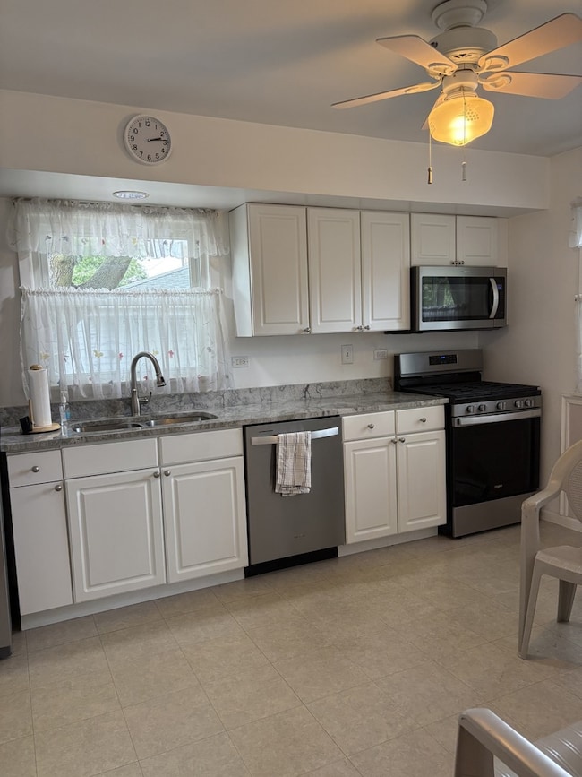 3N350 Wilson St, Elmhurst, IL 60126 - photo 2