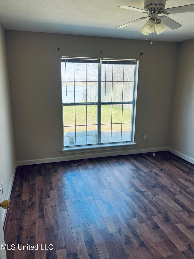 230 Charlene Dr, Byram, MS 39272 - photo 5