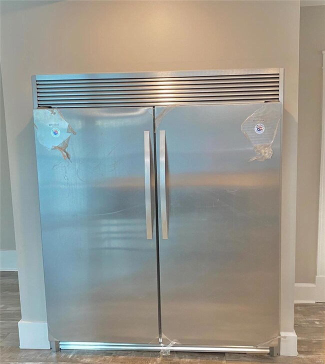 60 INCH FRIDGE / FREEZER
