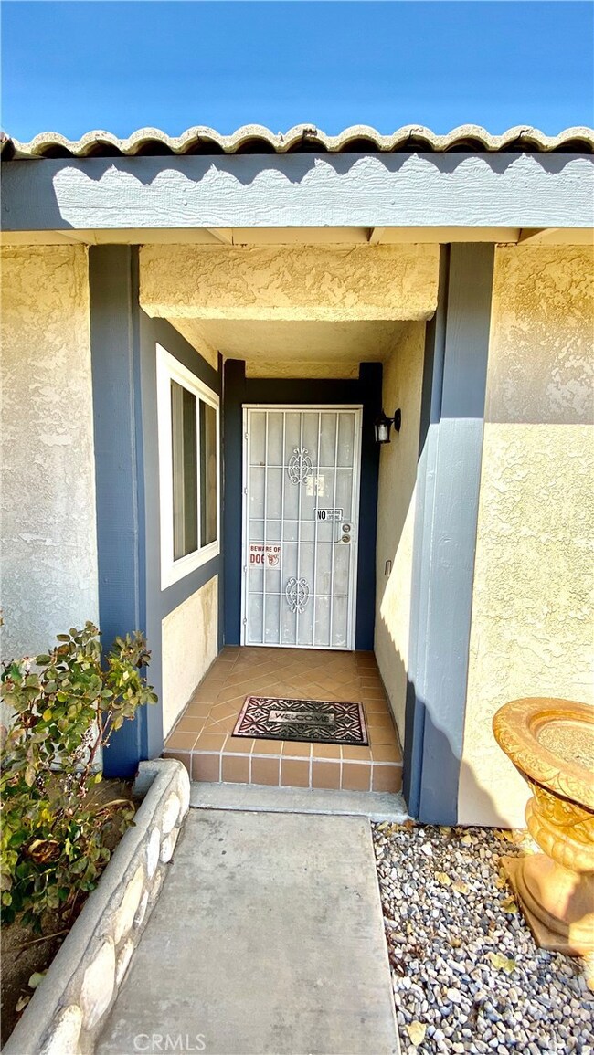 17132 Forest Hills Dr, Victorville, CA 92395 - photo 4