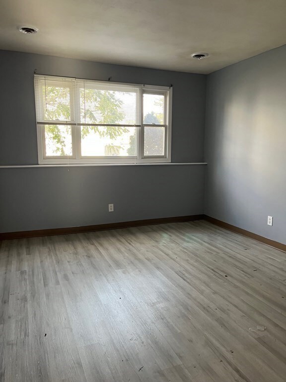 511 Buffinton St unit B, Fall River, MA 02721 - photo 4