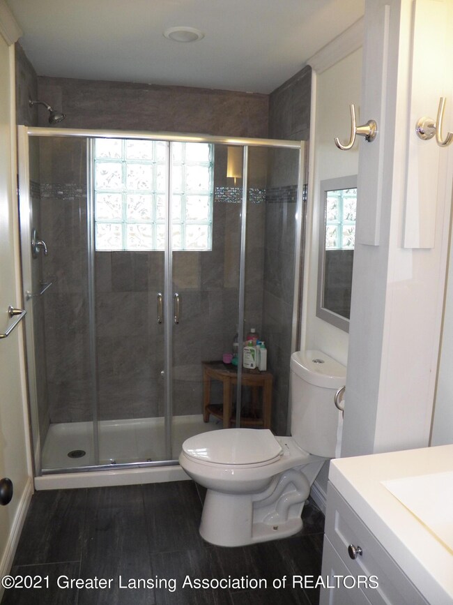 2936 Pleasant Grove Rd, Lansing, MI 48910 - photo 7