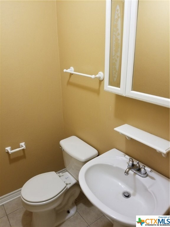 203 S Mitchell St unit 5, San Marcos, TX 78666 - photo 7