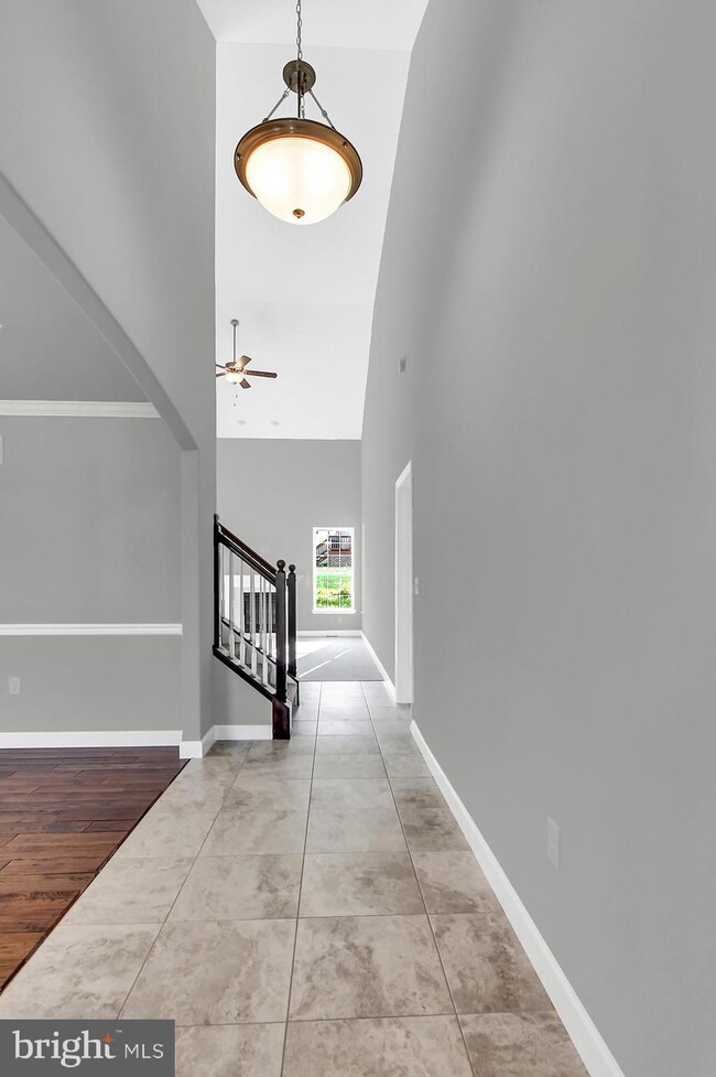 1006 Helm Ln, Reading, PA 19605 - photo 4