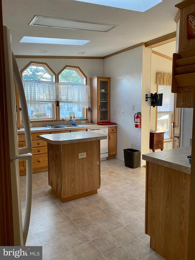 308 Dale Ln, Williamstown, NJ 08094 - photo 6