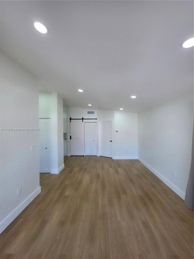 15328 SW 77th Ln unit 203, Miami, FL 33193 - photo 6