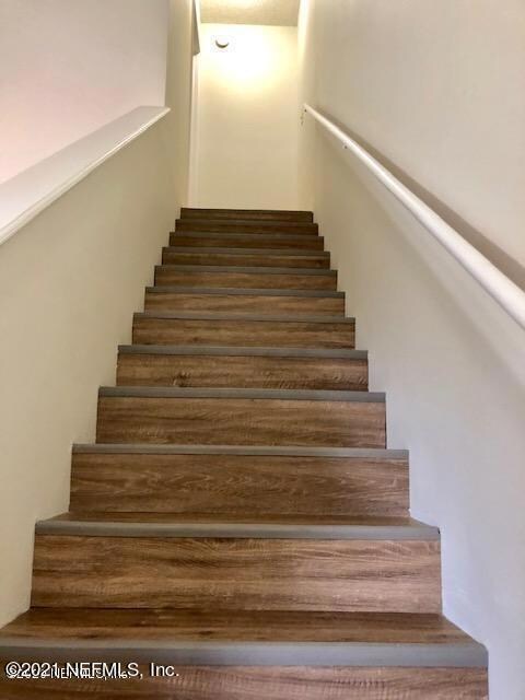 4554 Melissa Ct W, Jacksonville, FL 32210 - photo 5