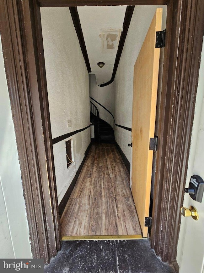 537 N Carrollton Ave, Baltimore, MD 21223 - photo 4