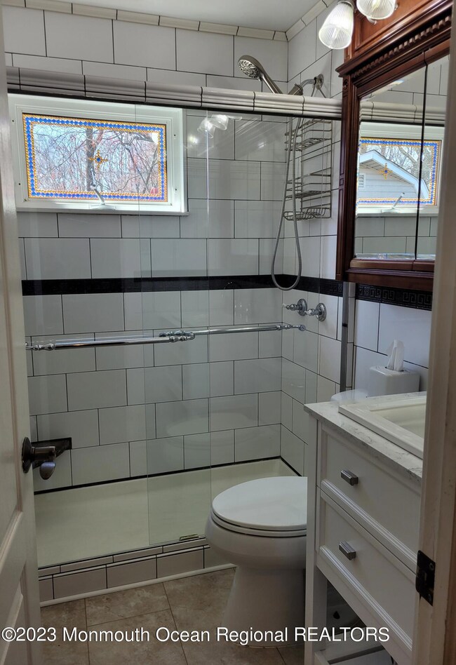 44 Appleton main bath