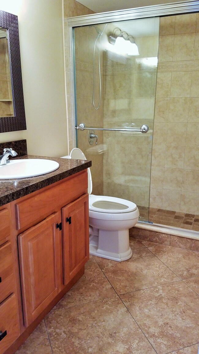 150 Pineview Rd B7 Jupiter FL 33469 Thom