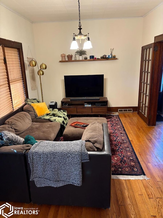 207 W Jefferson Ave, Fairfield, IA 52556 - photo 5