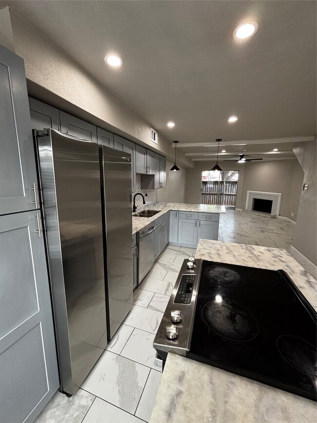 900 S Weatherred Dr unit 900B, Richardson, TX 75080 - photo 6