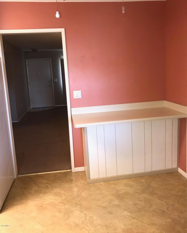 11127 W Desert Butte Dr unit 15C, Sun City, AZ 85351 - photo 5