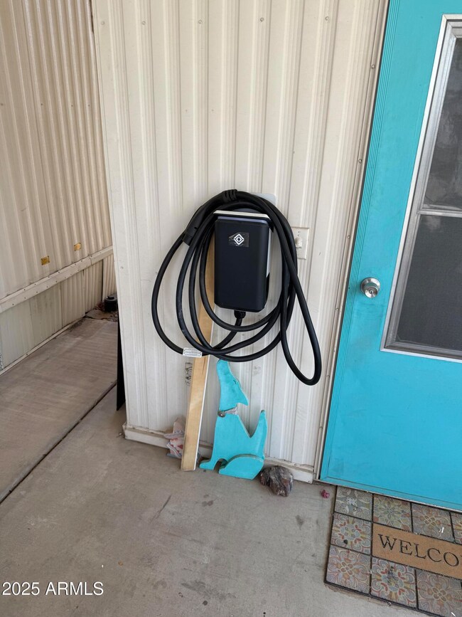 4065-Charging Station
