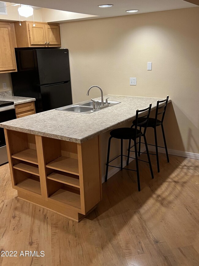 8th condo 3 - Copy