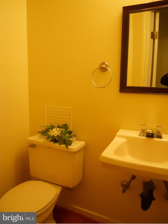 220 Lily Ct, Hagerstown, MD 21740 - photo 2