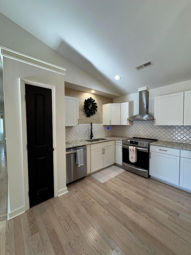 1369 Timberlake Dr, Lynchburg, VA 24502 - photo 5